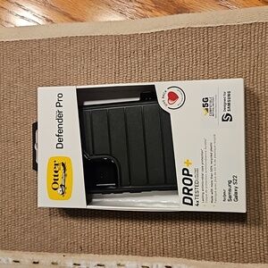 OtterBox Defender Pro Phone Case for Samsung Galaxy S22